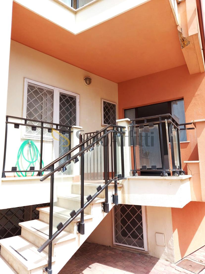 Villa a schiera in Lungomare della Salute, Fiumicino — foto 3 di 5