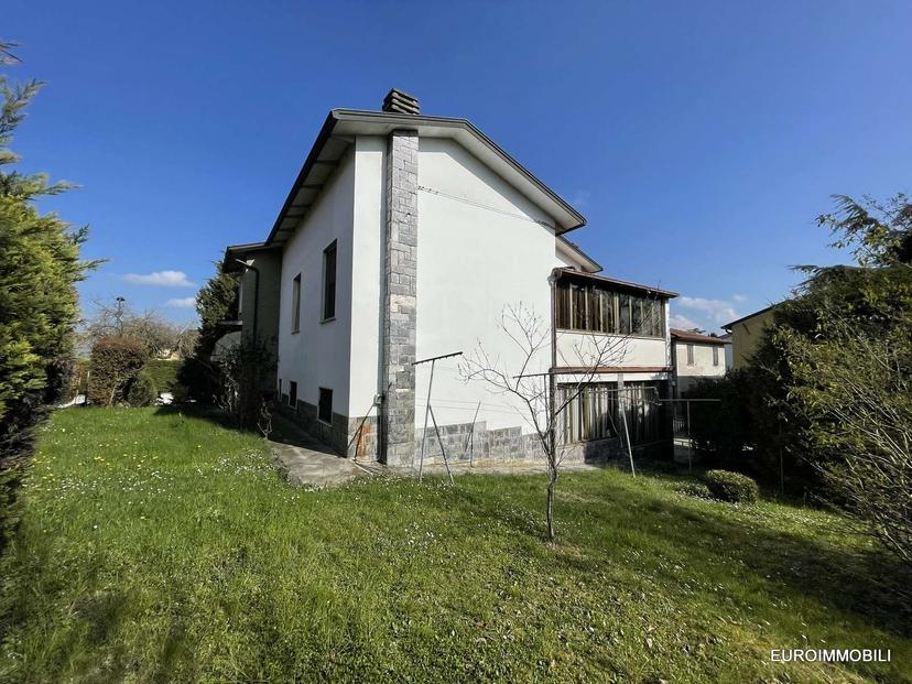 Villa bifamiliare in Strada Pedemontana per Bannone 11, Traversetolo — foto 2 di 5