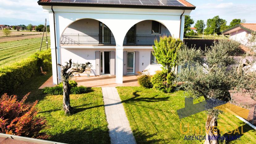 Casa indipendente in Via Antonio Centoni, Camposampiero — foto 2 di 5
