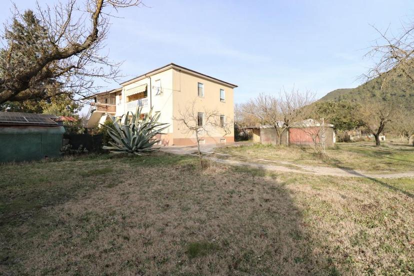 Villa in Via Faggetti, Terni — foto 3 di 5