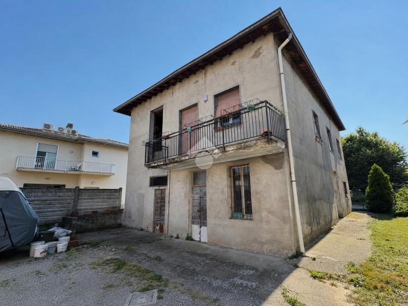 Quadrilocale in Via Fratelli Roncelli 42, Almenno San Bartolomeo — foto 4 di 5