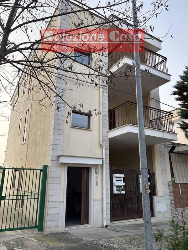 Trilocale in Montegrosso, Via dei Combattenti, Andria — foto 3 di 5