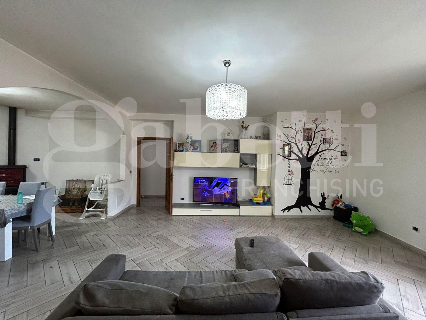 Appartamento in Via del Bruzi 7, Belvedere Marittimo