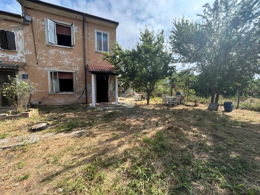 Casa indipendente in Via Randaccio 97, Roncoferraro — foto 2 di 5