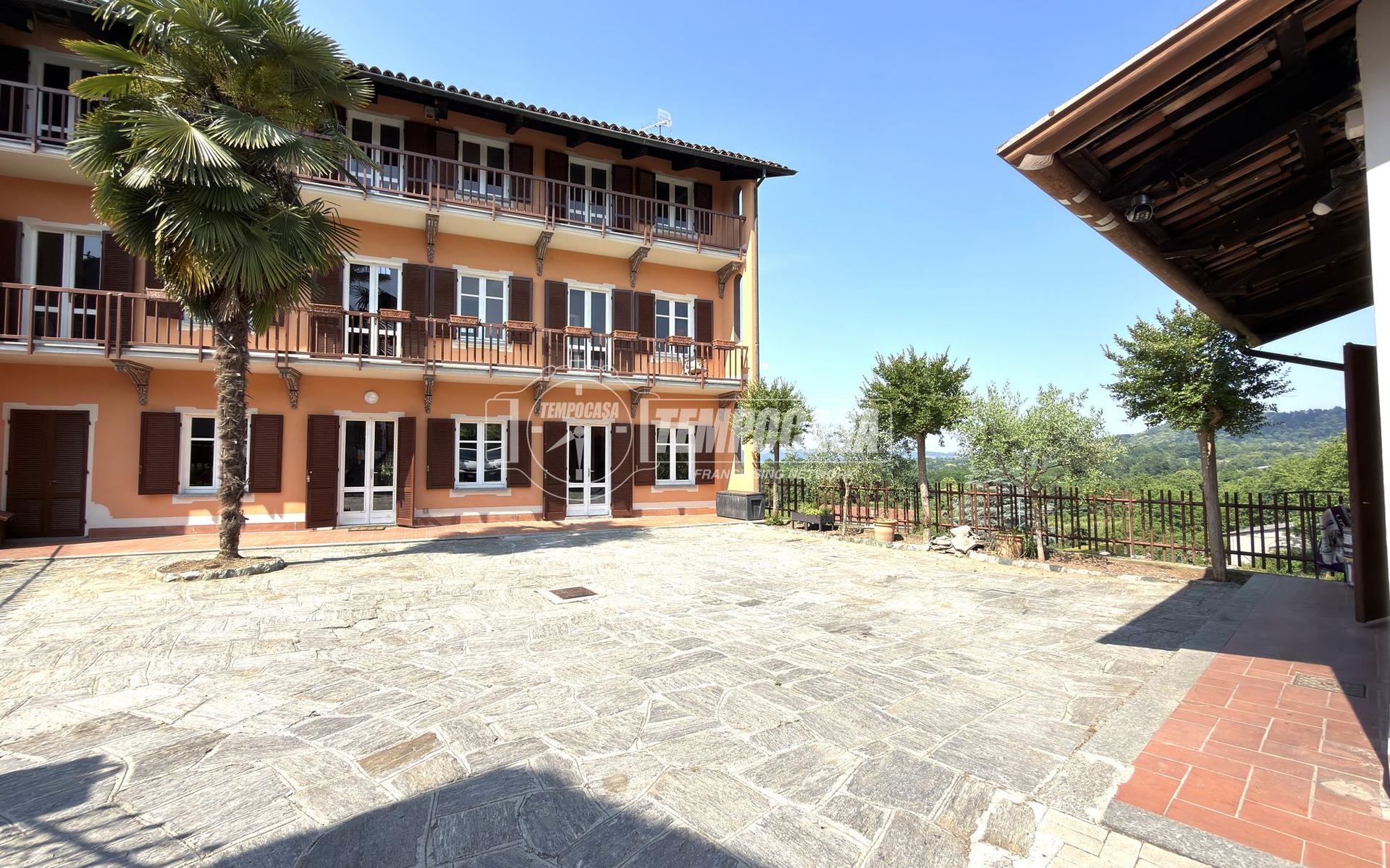 Casa indipendente in Via Ettore Perrone, Cossano Canavese