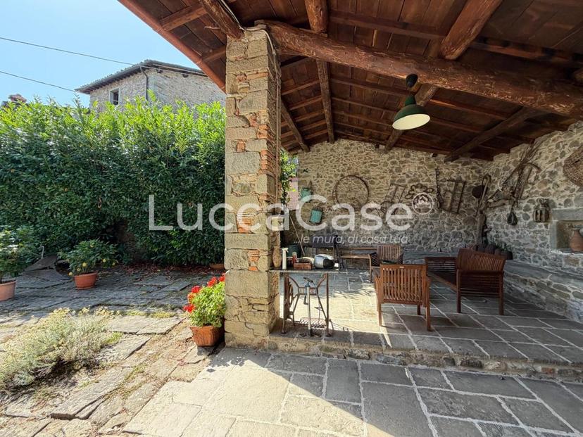 Casa indipendente, Castelnuovo di Garfagnana — foto 3 di 5