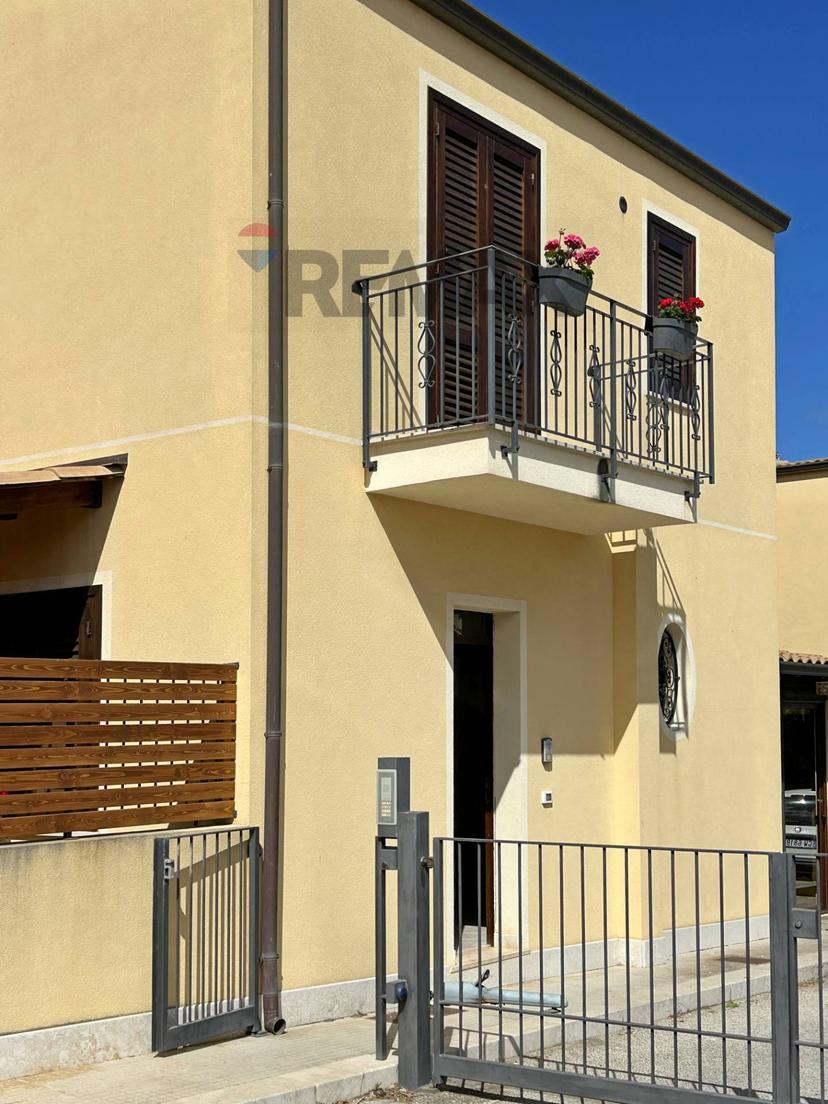 Villa a schiera in Via Baglio Mogli Belle 34, Custonaci — foto 3 di 5