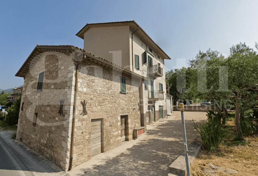 Quadrilocale in Padule 100, Gubbio