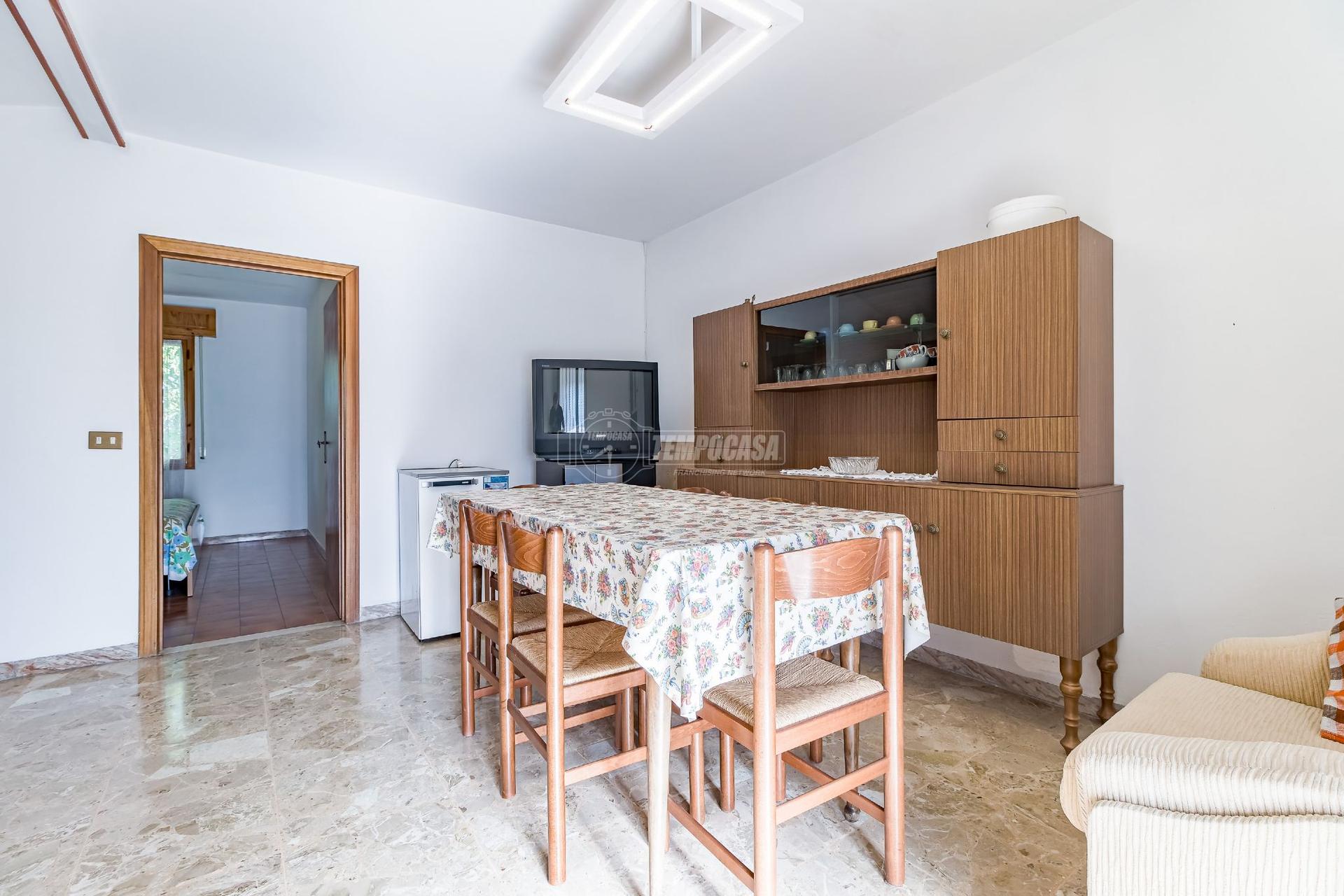 Trilocale in Via Montello, Montese