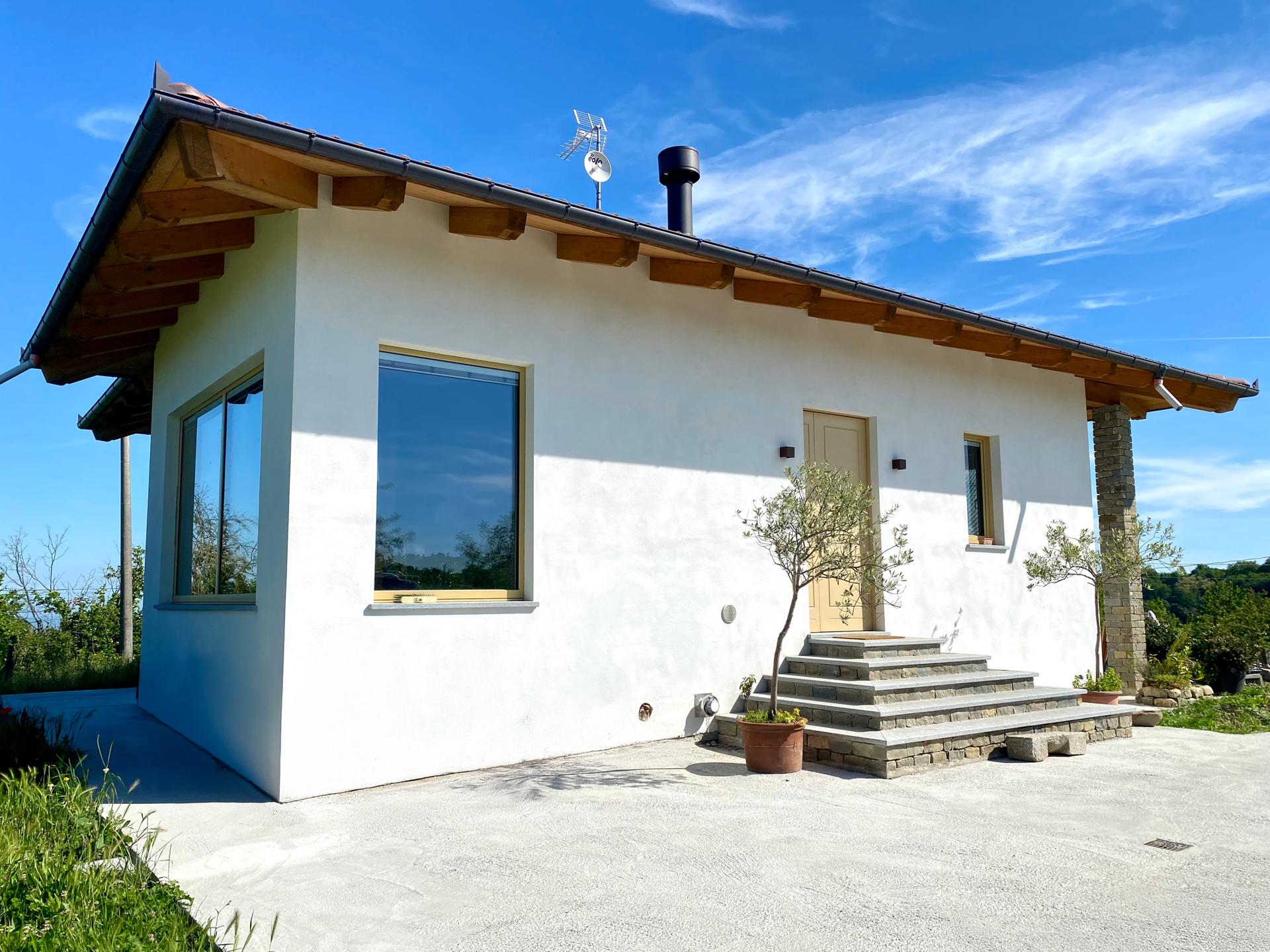 Casa indipendente in Località Coste Baraccone 5, Serravalle Langhe