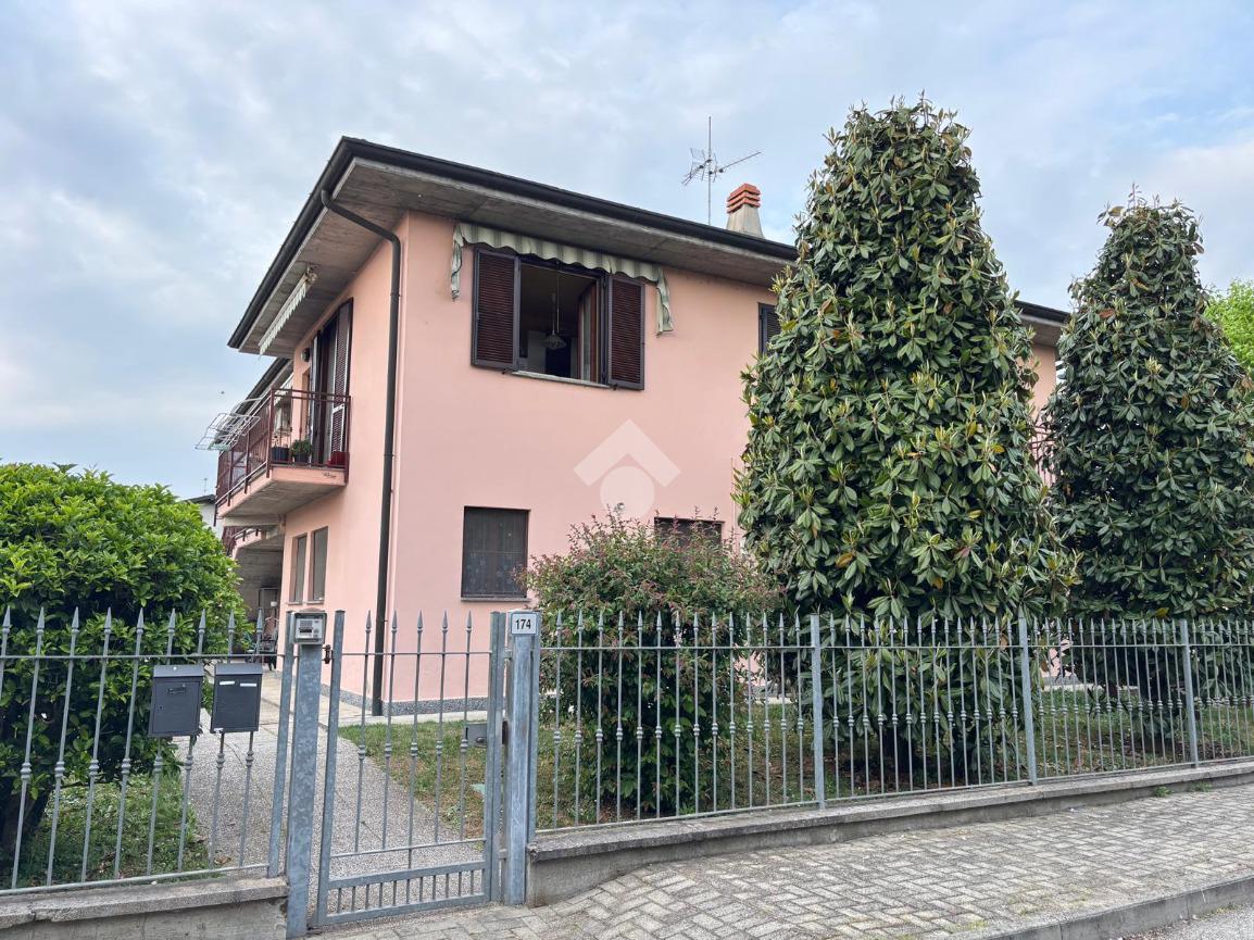 Trilocale in Via Alessandrina 174, Albuzzano