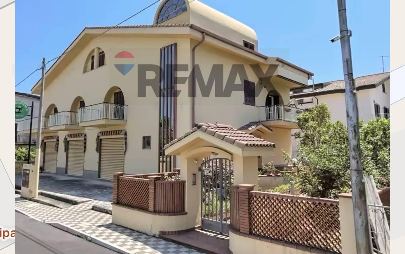 Bilocale in Via Crotone, Roseto Capo Spulico