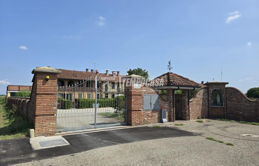 Casa indipendente in Via Streppe 6, Carmagnola — foto 3 di 5