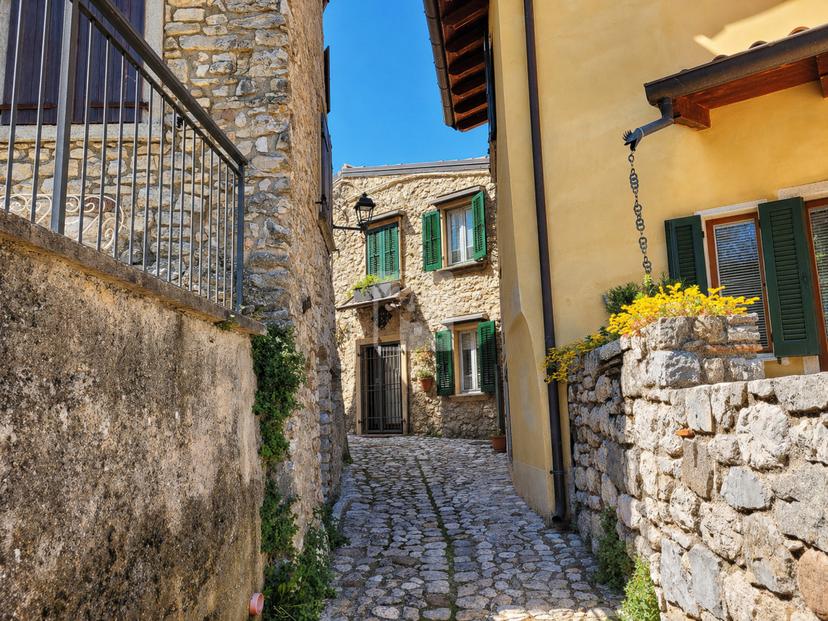 Bilocale in Via Ugo Foscolo, Brenzone — foto 3 di 5