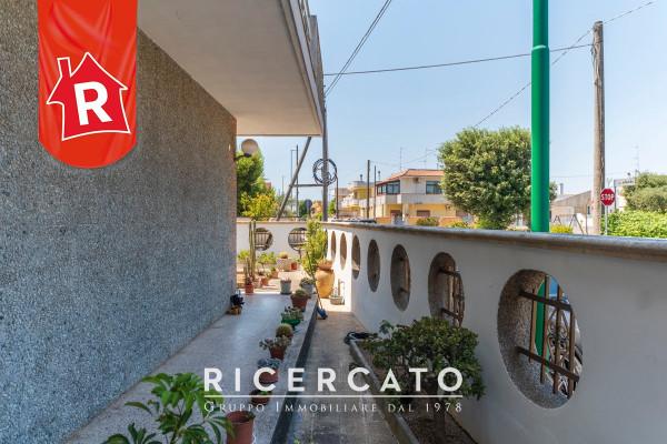 Villa bifamiliare in Via Carlo Alberto dalla Chiesa 7, Surbo — foto 3 di 5