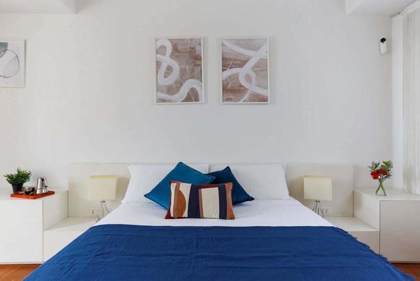 Appartamento in Viale Cassala 59, Milano