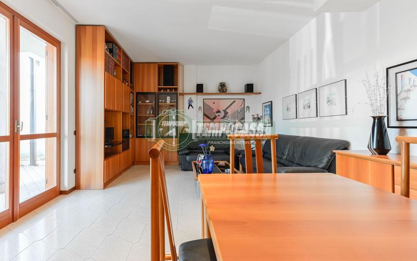 Villa in Via dei Frassini 9, Busnago — foto 2 di 5