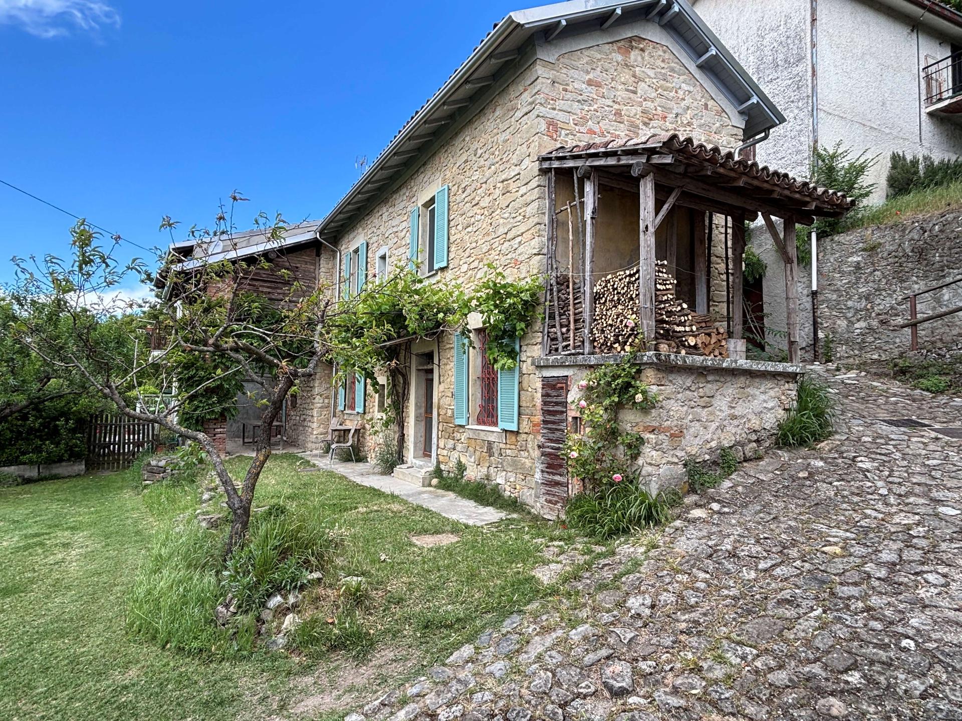 Casa indipendente, Castellania