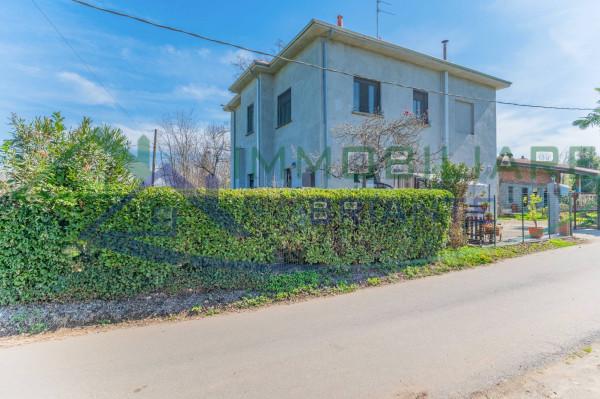 Villa bifamiliare in Via Boschina, Gallarate