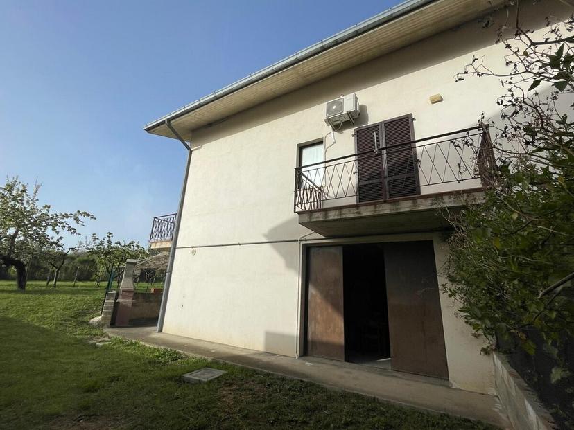 Villa a schiera, Civitella Casanova — foto 2 di 5