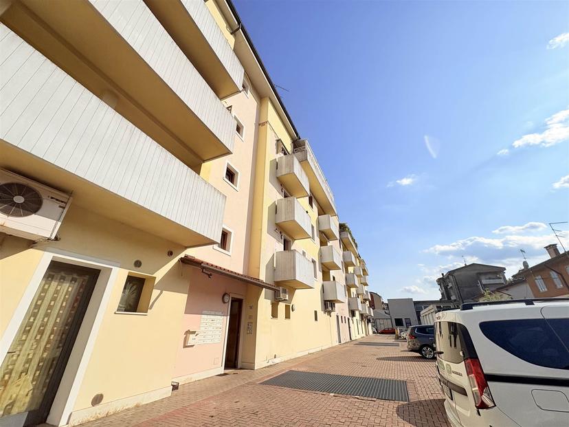 Quadrilocale in Via Puccini, Montecchio Maggiore — foto 4 di 5