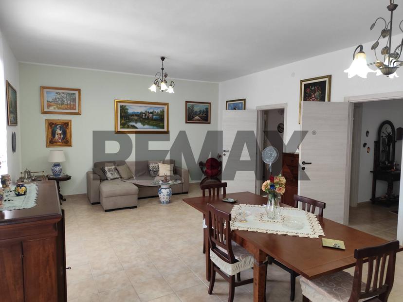 Appartamento in Via Monsignor Carabelli 15, Siracusa