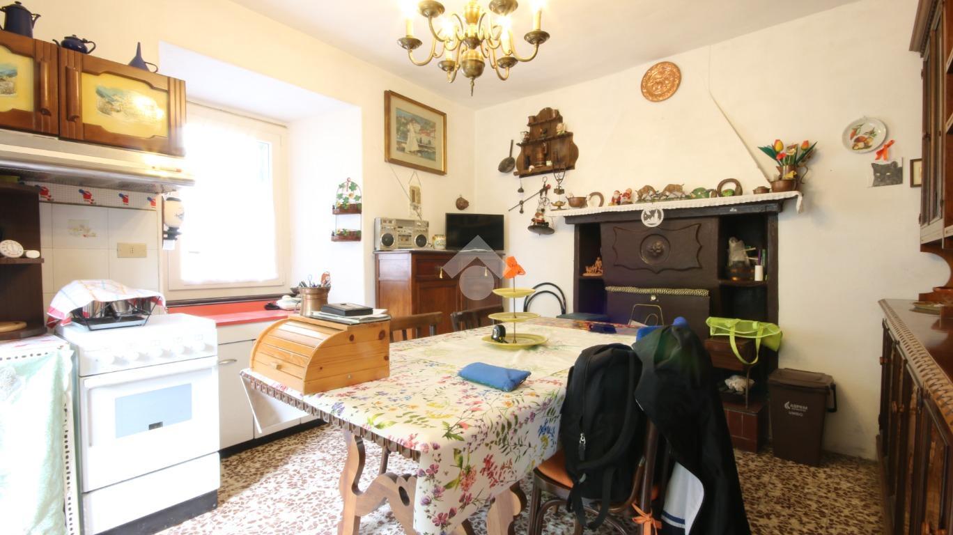 Casa indipendente in Via Romeo Lanfranconi 13, Alta Valle Intelvi