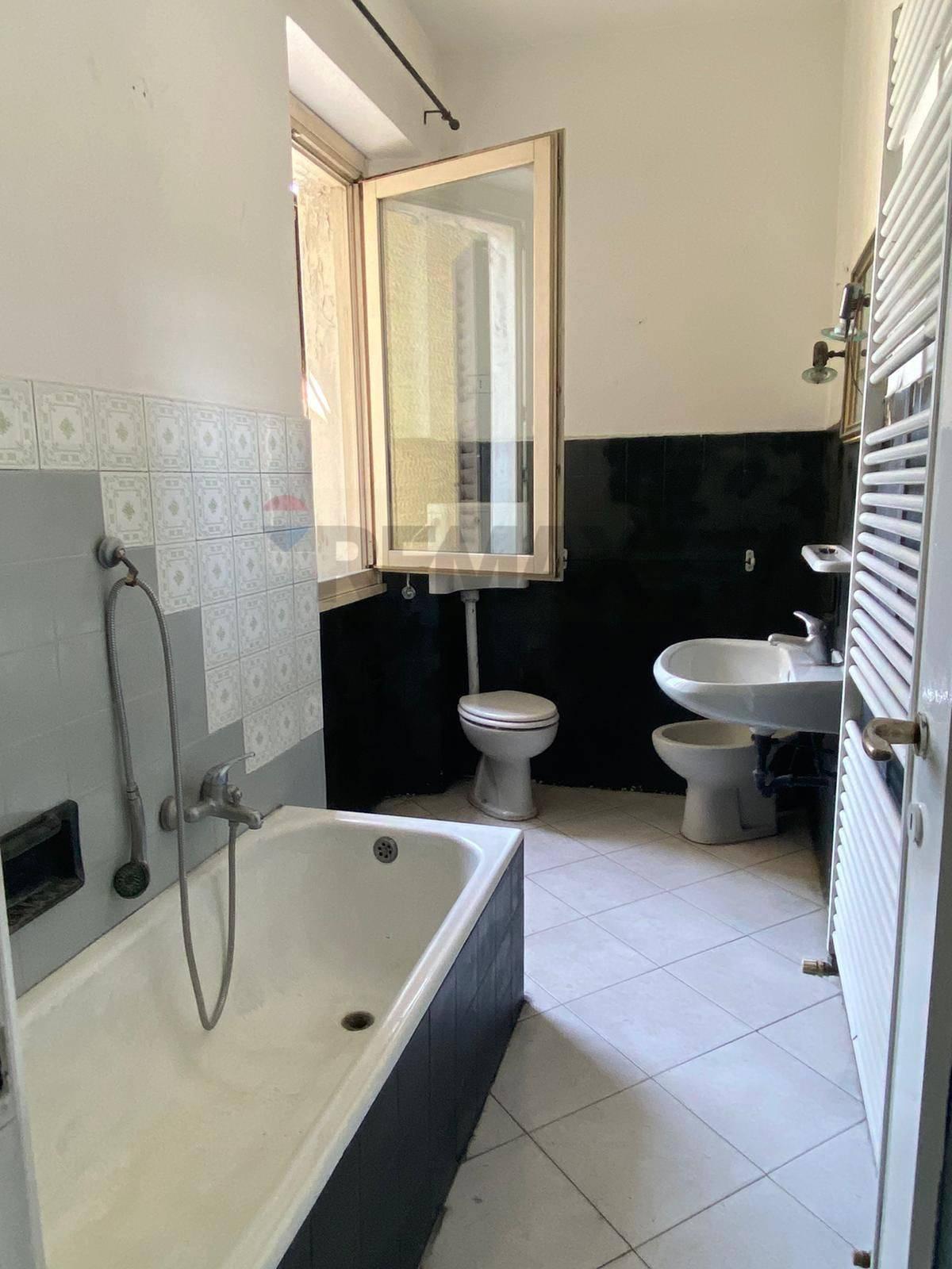 Trilocale in Via Brioschi Ferrante 56, Besana in Brianza