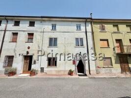 Villa a schiera in Via Fratelli Cairoli 29, Erbè — foto 3 di 5
