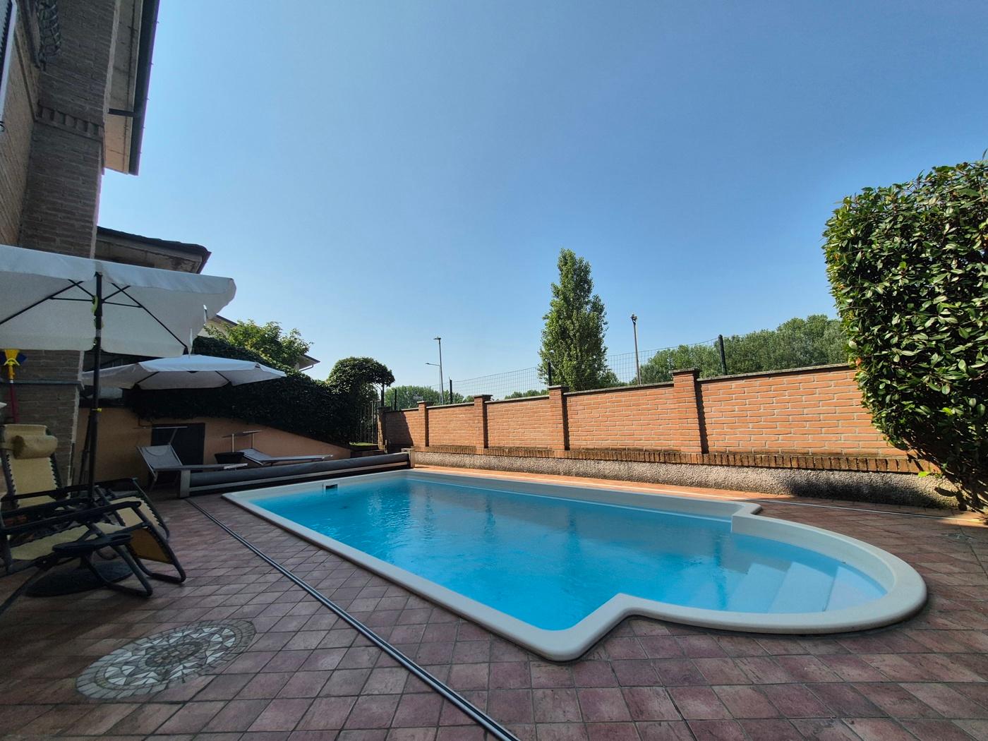Villa bifamiliare in Via Monsignore Cesare Angelini 1, Landriano