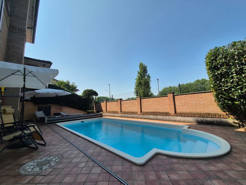 Villa bifamiliare in Via Monsignore Cesare Angelini 1, Landriano