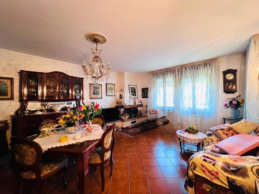 Quadrilocale in Via dei Salici 30, Padova