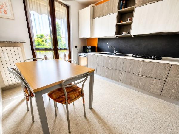 Villa bifamiliare in Via Alessandro Manzoni 23, Chignolo d'Isola — foto 3 di 5