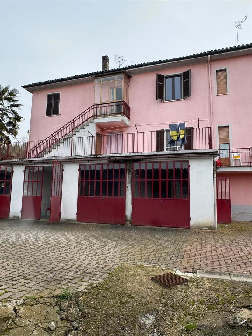 Casa indipendente in Via Marconi 11, Mombercelli — foto 2 di 5