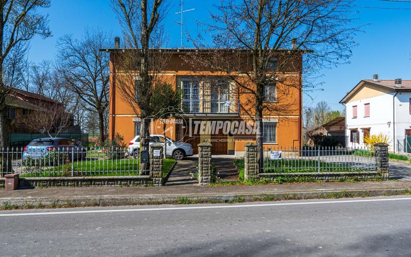 Quadrilocale in Via Ponte Forca 105, Cadelbosco di Sopra — foto 4 di 5