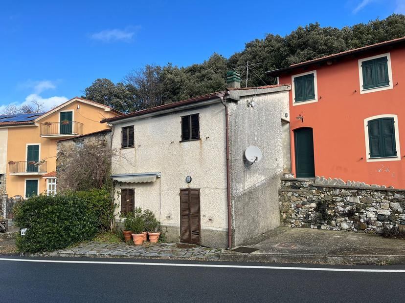 Bilocale in Strada Statale 1 9, Deiva Marina
