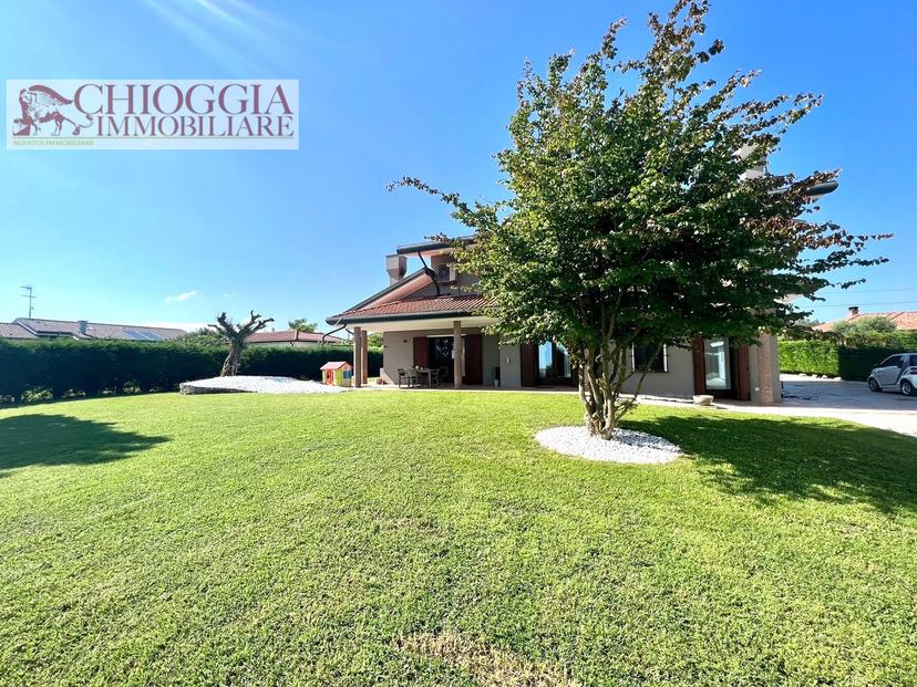 Villa in Via Sant'Antonino, 294, Loreo — foto 4 di 5