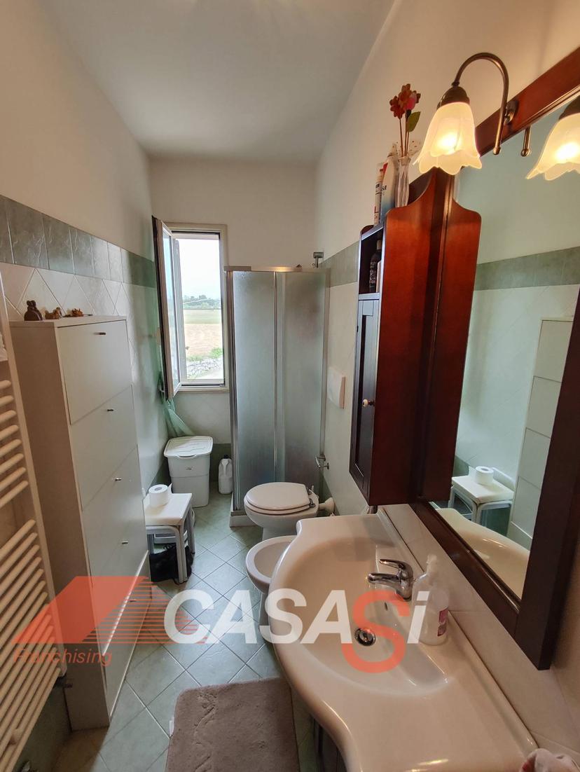 Quadrilocale in Via Valle dell'Idro, Casamassella 2, Uggiano la Chiesa — foto 4 di 5