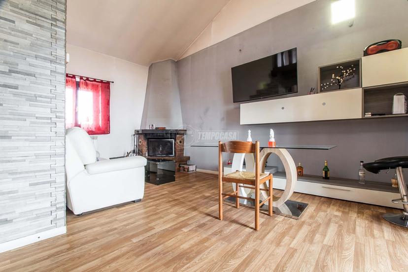 Trilocale in Via Olona 38, Solbiate Olona — foto 2 di 5