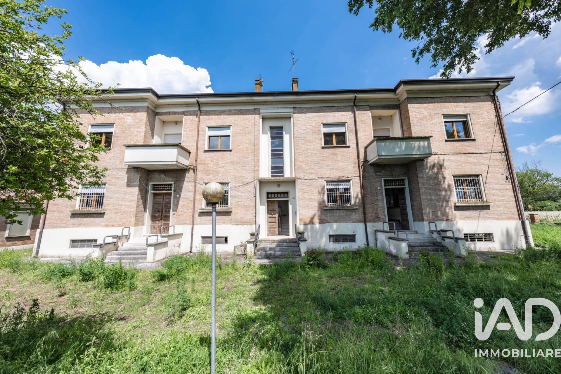 Villa in Via Buriona 5, Argenta