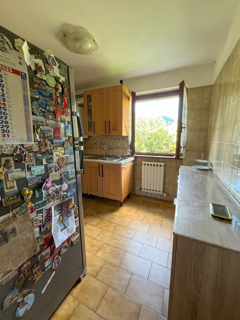 Appartamento in Via Reti  15 , Laino — foto 3 di 5