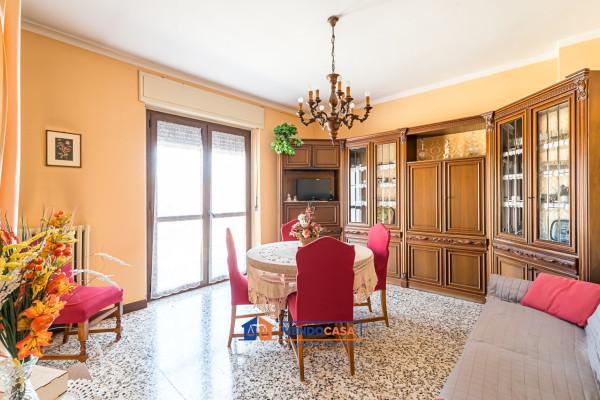 Trilocale in Via dello Spumante 6, Santa Vittoria d'Alba