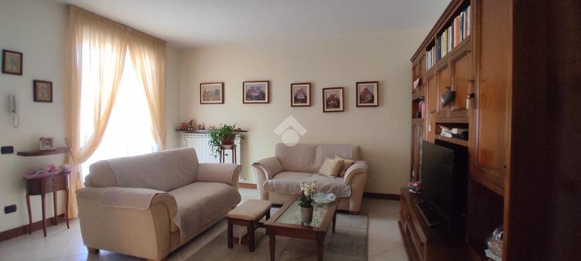 Villa in Via Silvio Pellico 36, Lonate Pozzolo — foto 5 di 5
