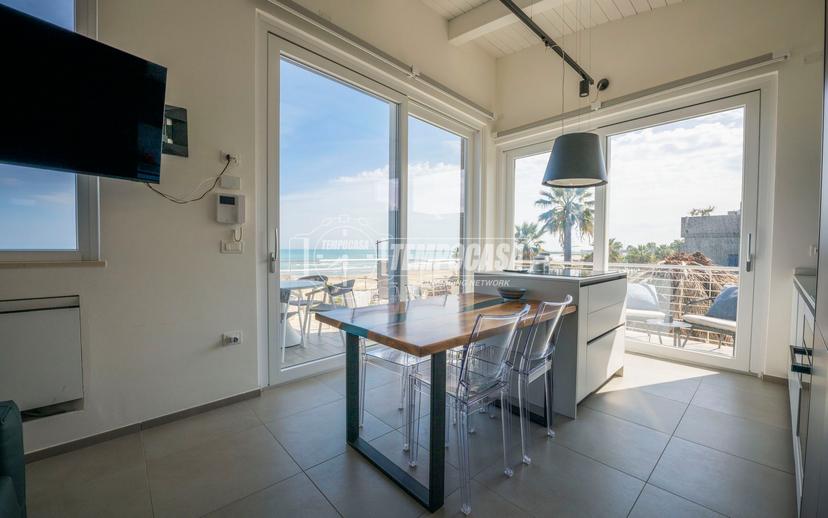 Bilocale in Lungomare Alcide De Gasperi 220, Grottammare — foto 2 di 5