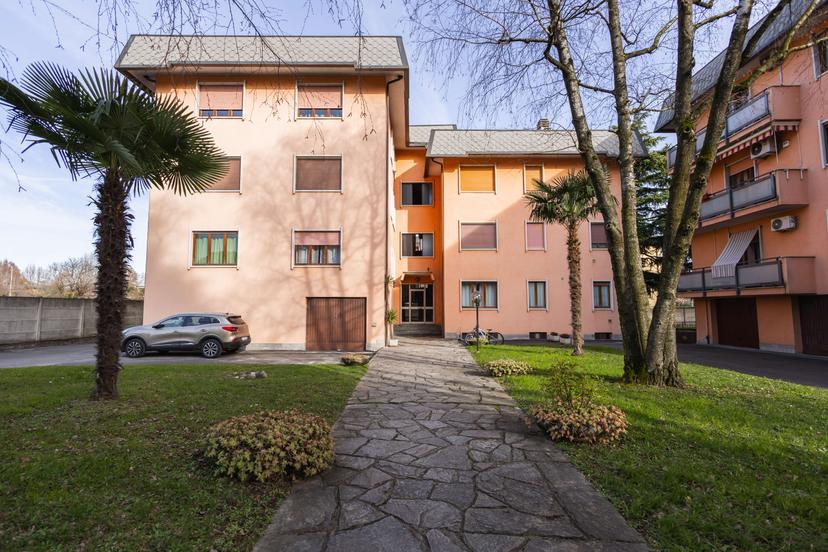 Trilocale, Desio