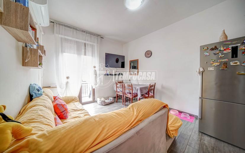 Bilocale in Via V. Veneto 38, Biandronno — foto 3 di 5