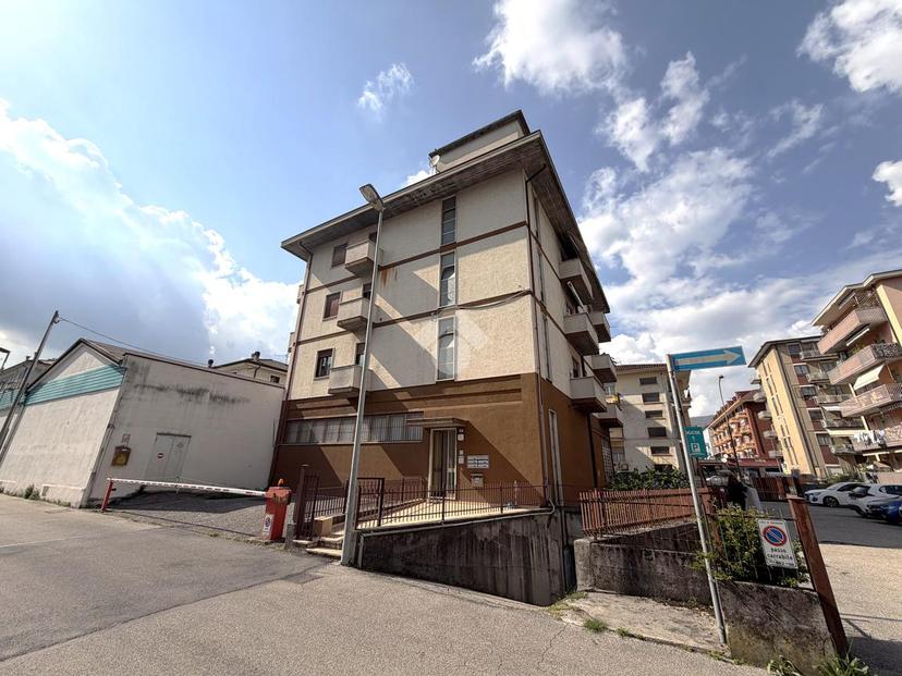 Quadrilocale in Via Eugenio Barsanti 3, Valdagno — foto 5 di 5