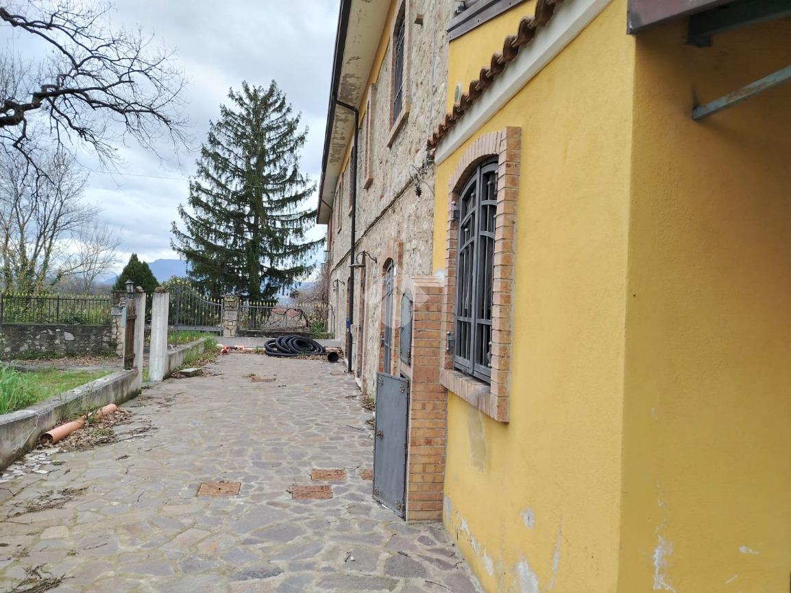 Villa a schiera in Contrada Ischiti, San Potito Ultra