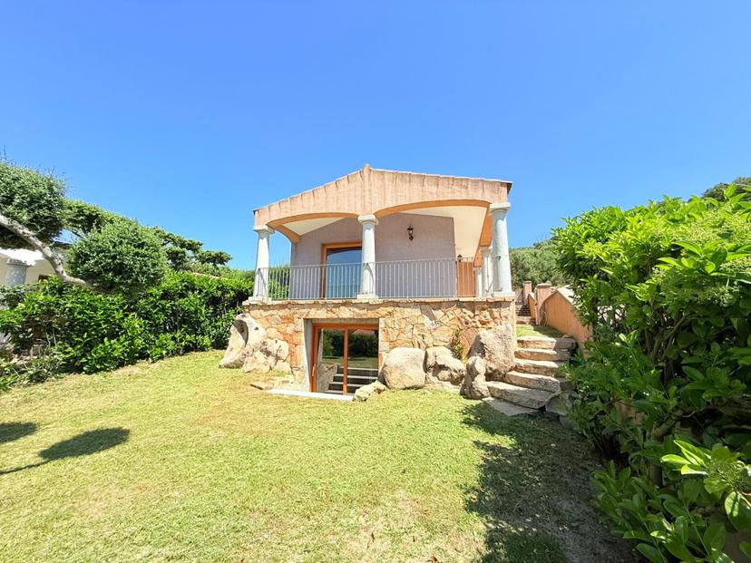 Villa in Via Guido Cavalcanti, Loiri Porto San Paolo — foto 2 di 5