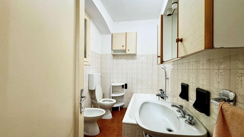 Bilocale in Via San Pietro  12, Rogno — foto 3 di 5